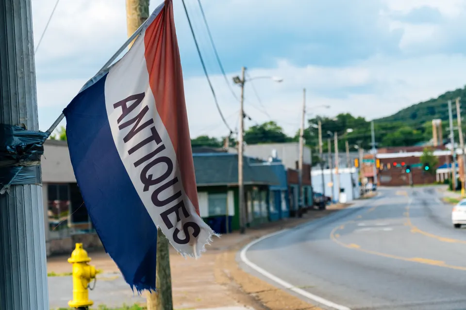 Newport — towing service